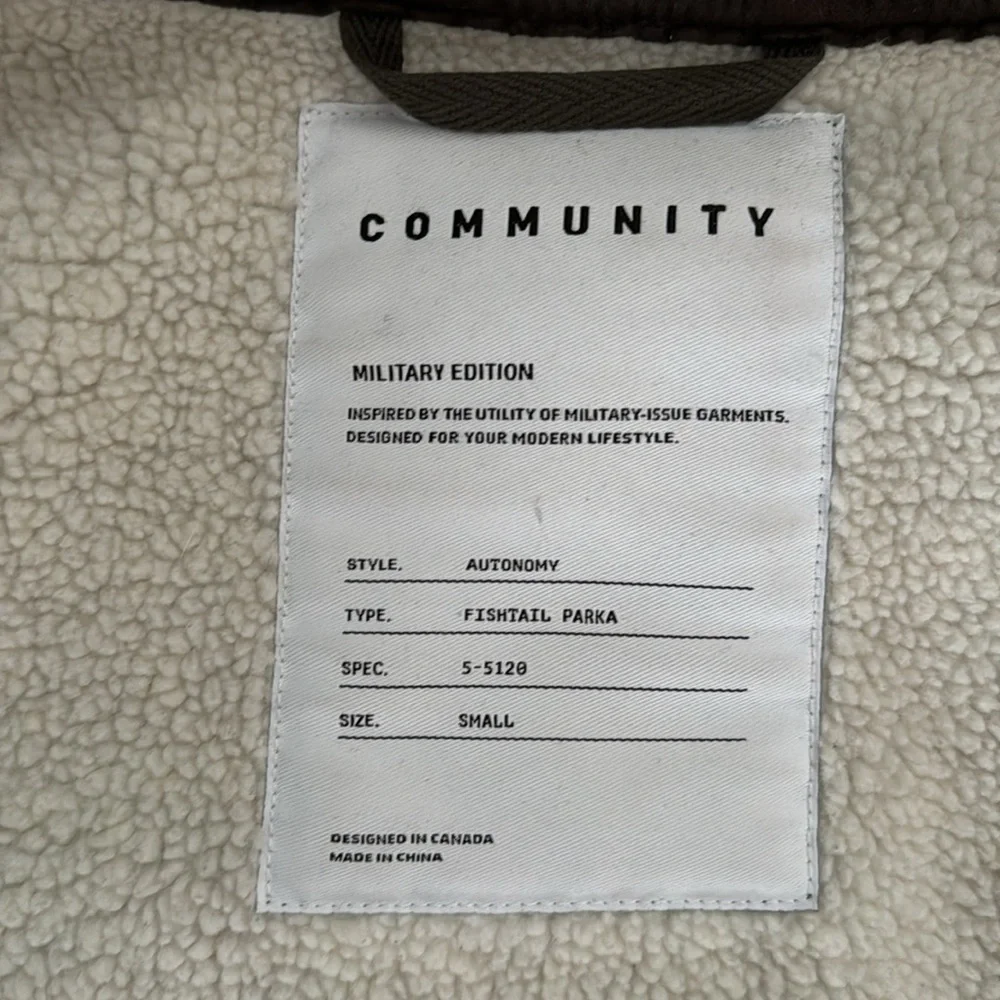 Community Autonomy Green Parka - Picture 10 of 16